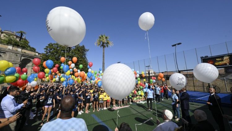 Copiii care frecventează Centrul Estival din Cetatea Vaticanului