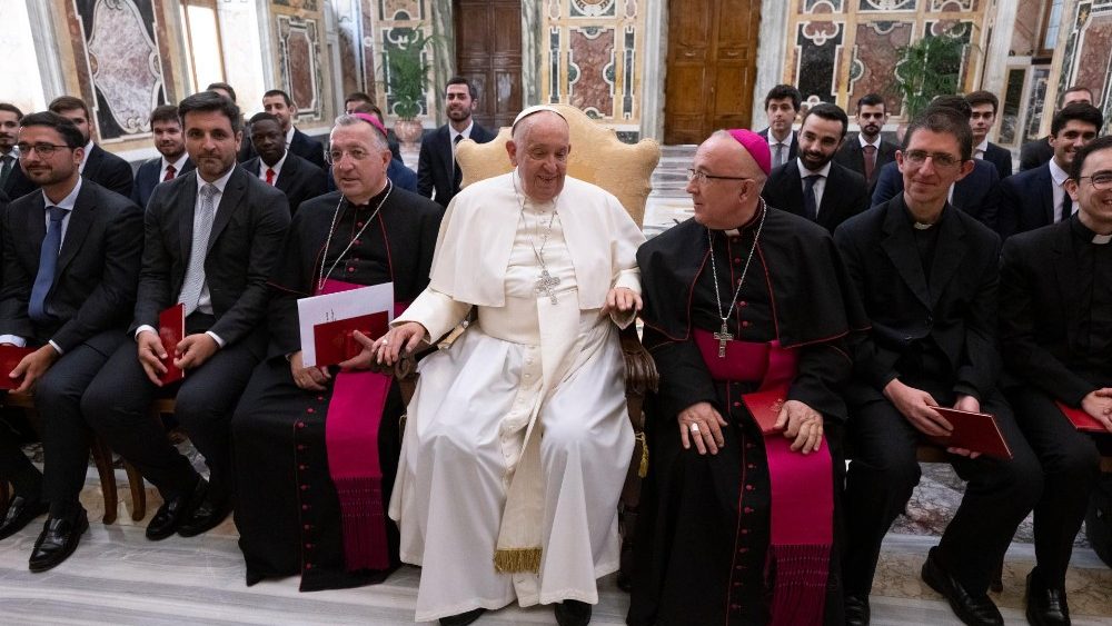 Францішак з дэлегацыяй семінарыстаў з Хетафэ (Іспанія)