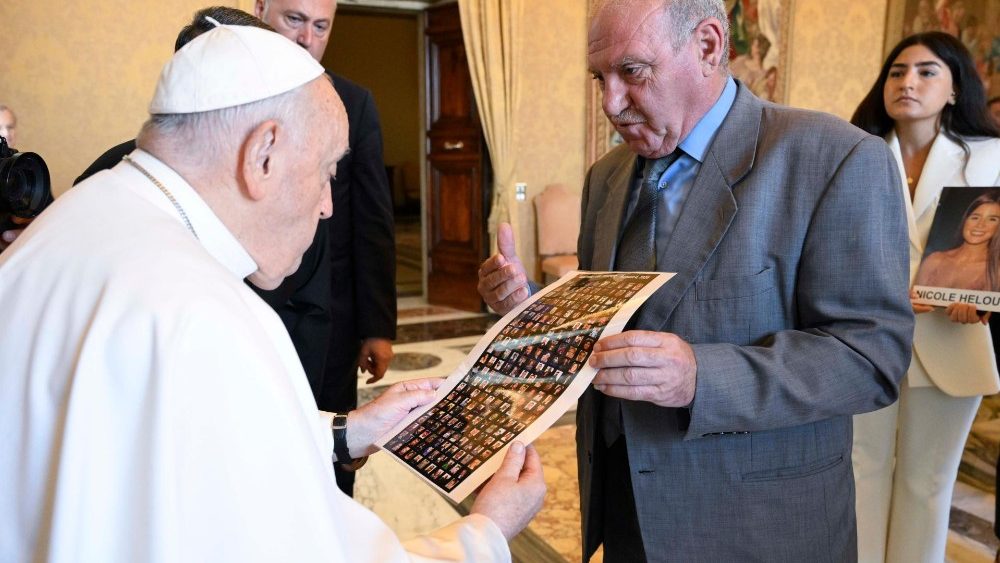 Аўдыенцыя для членаў сем'яў ахвяр выбухаў у Бейруце