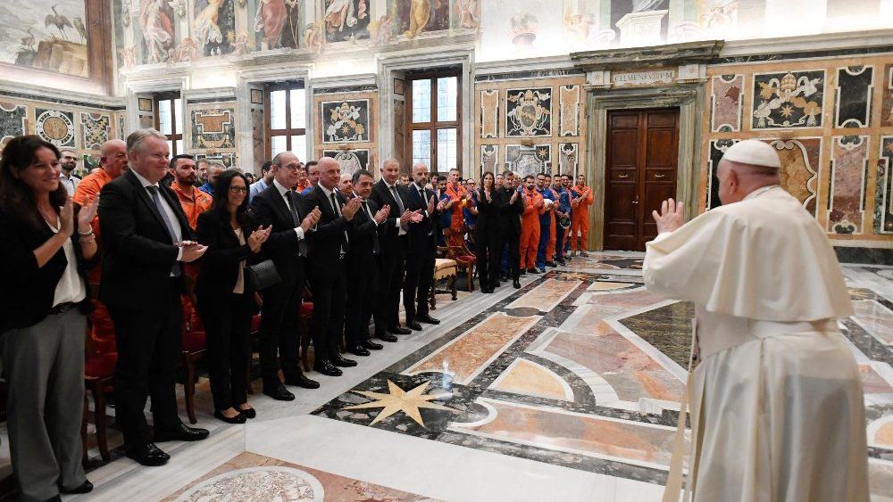 Audiência no Papa aos dirigentes e funcionários da Empresa de energia Terna