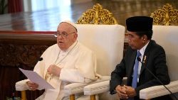 Papa Francisco com o presidente  Joko Widodo - Encontro com as autoridades