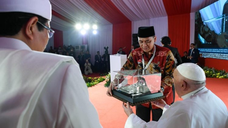 Междурелигиозна среща в Джакарта