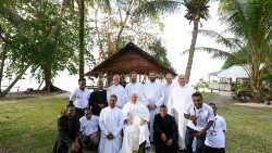Papa Francisc în Papua Noua Guinee: 08.09.2024, întâlnire privată cu un grup de misionari (fotografie din arhivă)