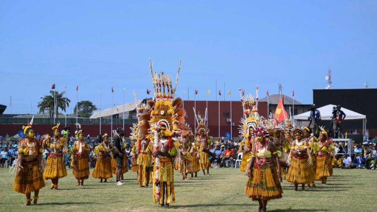 &Uuml;dv&ouml;zlő t&aacute;nc a p&aacute;pa tisztelet&eacute;re