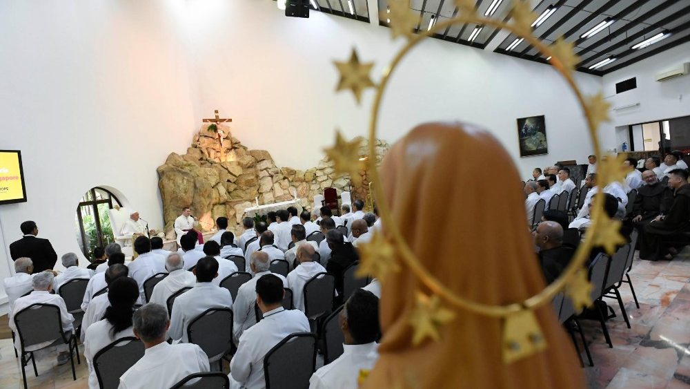 Падчас прыватнай размовы Папы з духавенствам Сінгапура