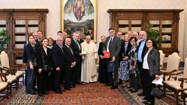 El Papa Francisco con la delegación de "Pasqua Together 2025"