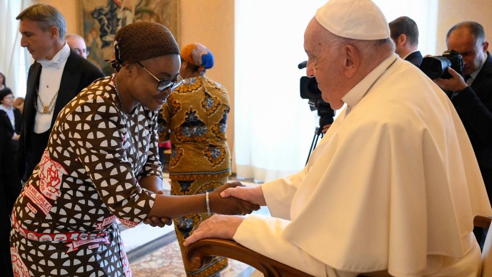 Папская аўдыенцыя для Кангрэгацыі Найсвяцейшых Сэрцаў Езуса і Марыі і Сясцёр Боскага Збаўцы