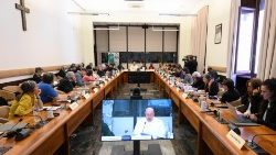 Papa com representantes dos Movimentos Populares no Palazzo San Calisto, Baitto Trastevere