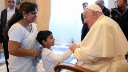 പാക്സ് റൊമാന അംഗങ്ങളെ ഫ്രാൻസിസ് പാപ്പാ കാണുന്നു 