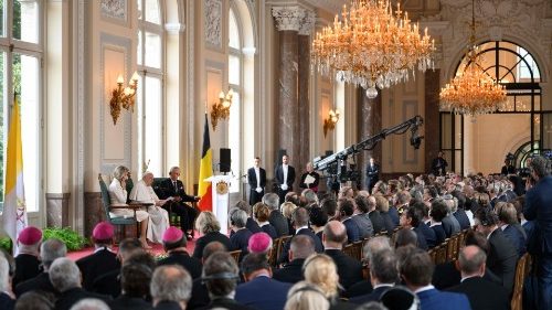 Belgio, il Papa: le nazioni imparino dalla storia ed evitino nuove catastrofi