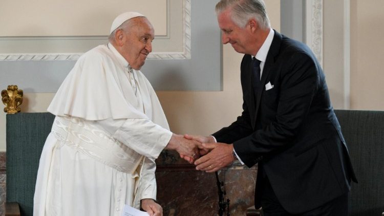 Papež zdraví belgického krále