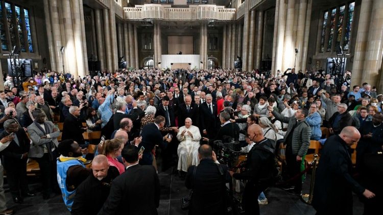 Ingreso del Papa a la Basílica del Sagrado Corazón de Koekelberg