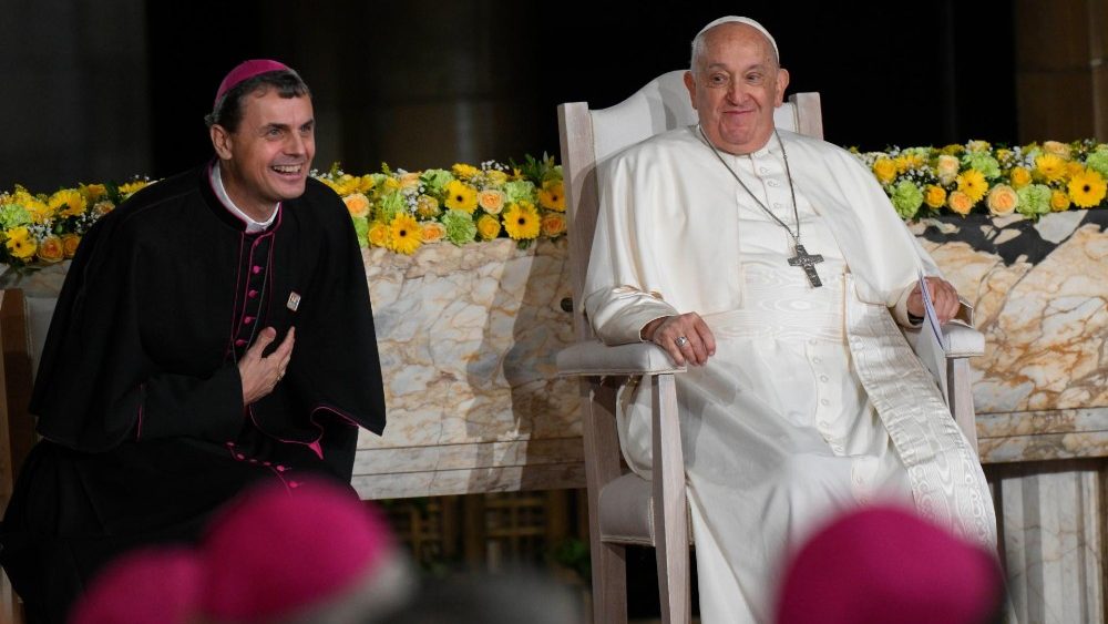 Papa se reuniu com membros da Igreja belga na Basílica do Sagrado Coração de Koekelberg