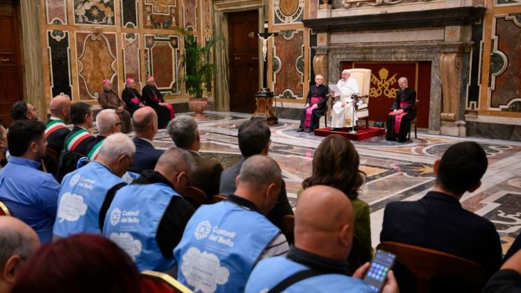 2024.09.30 Papa alikutana na wajumbe wa Mpango"Custodi del Bello." 