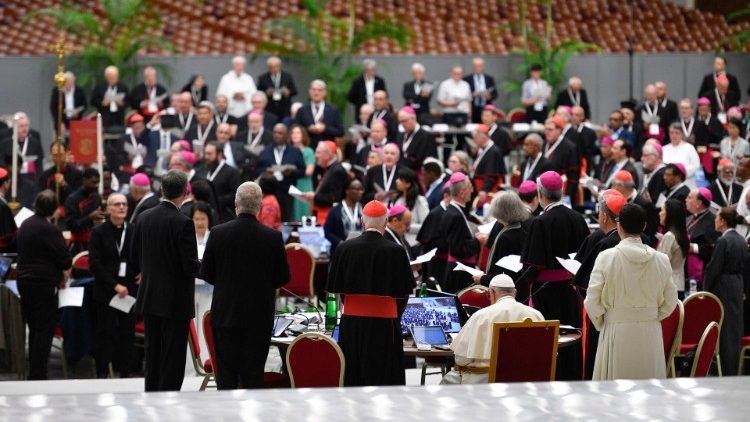 Hati ya Sinodi ya XVI ya Maaskofu Imepitishwa na Papa Francisko