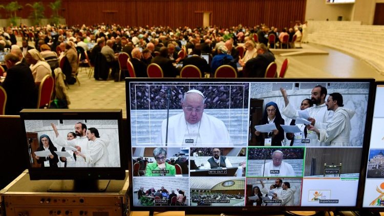 O Papa durante os trabalhos do Sínodo