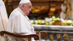 Papst Franziskus beim Rosenkranzgebet in der Basilika Santa Maria Maggiore in Rom