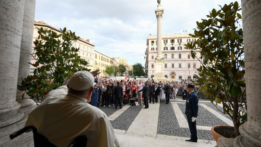 Малітва аб міры ў папскай базіліцы Санта-Марыя-Маджорэ 