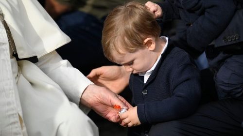 Papež ke zneužívání v církvi: „Poskytněte útěchu a pomoc těm, kteří trpěli“