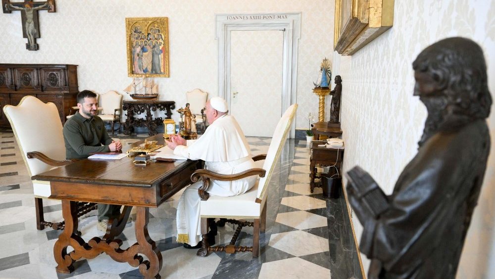 Colóquio entre o Papa e o presidente da Ucrânia