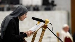 Сястра Марыя Ігнацыя Анджэліні прапануе сваё разважанне ўдзельнікам Сінода