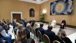 Papst Franziskus empfängt die italienischen Chirurgen