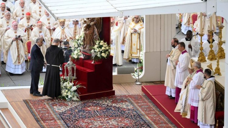 Papa Francisko: Amri za Mungu ni sura na chapa ya Kristo Yesu kama inavyojionesha katika Sanda Takatifu. 