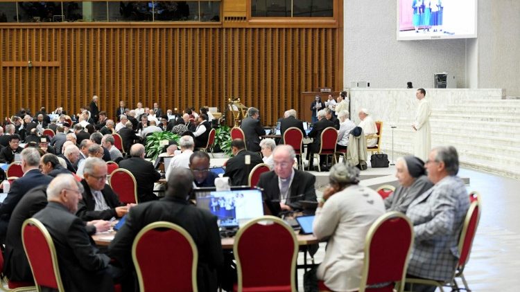 Bei der Synodalversammlung, am Dienstag