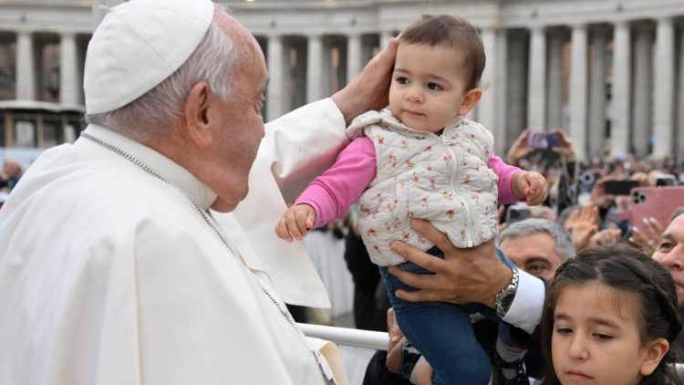 Papież podczas audiencji ogólnej 23.10.2024