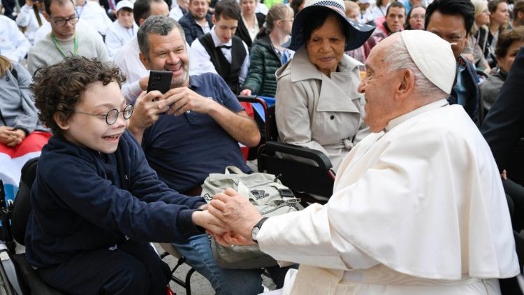 Familia zijenge utamaduni wa kusikilizana na kujadiliana katika ukweli na uwazi