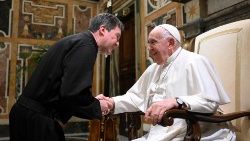 Папа з удзельнікамі 48-га Генеральнага капітула Кангрэгацыі Мукі Езуса Хрыста