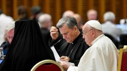 Le Pape François ce samedi 26 octobre dans la salle Paul VI.