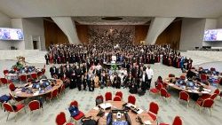 Учасники другої сесії XVI Звичайної загальної асамблеї Синоду єпископів