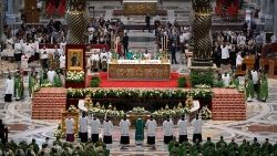 Sainte Messe pour la conclusion de l'Assemblée générale ordinaire du synode des évêques, en la basilique Saint-Pierre, le 27 octobre 2024.