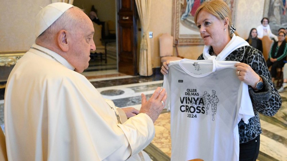 Аўдыенцыя для ўдзельнікаў Трэцяй сустрэчы Касцёл – палявы шпіталь (Iglesias Hospital de Campaña)