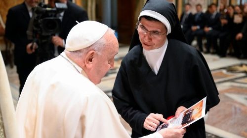 Fran&ccedil;ois invite les religieux &agrave; ne pas perdre la bonne humeur 
