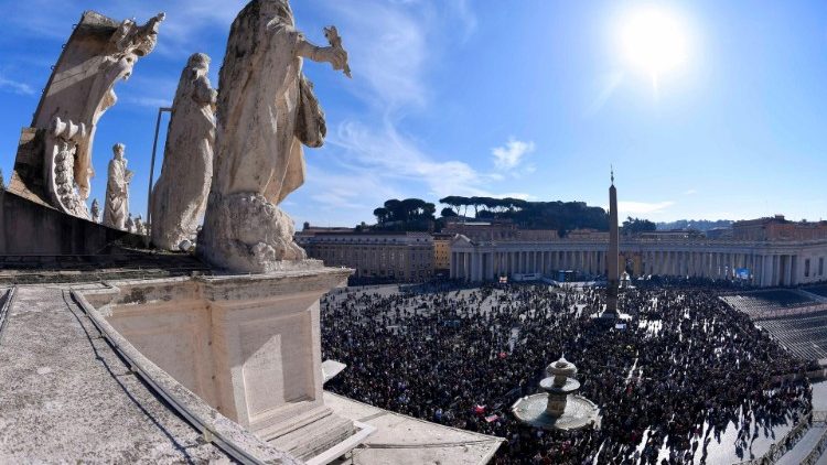 Domingo de sol e temperaturas baixas para o Angelus com o Papa