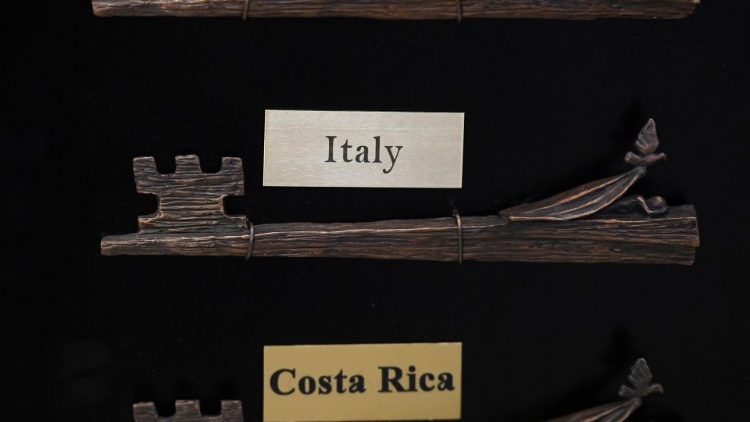 Vom Papst gesegnete symbolische Schlüssel