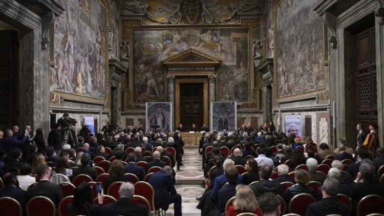 Předání Ratzingerovy ceny v Královském sále Apoštolského paláce 
