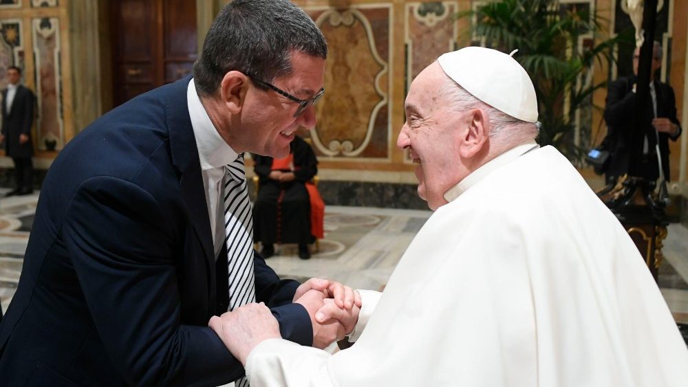 Папа з ўдзельнікамі курсаў, арганізаваных Трыбуналам Рымскай Роты