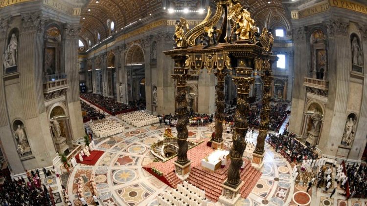 Blick in den Petersdom