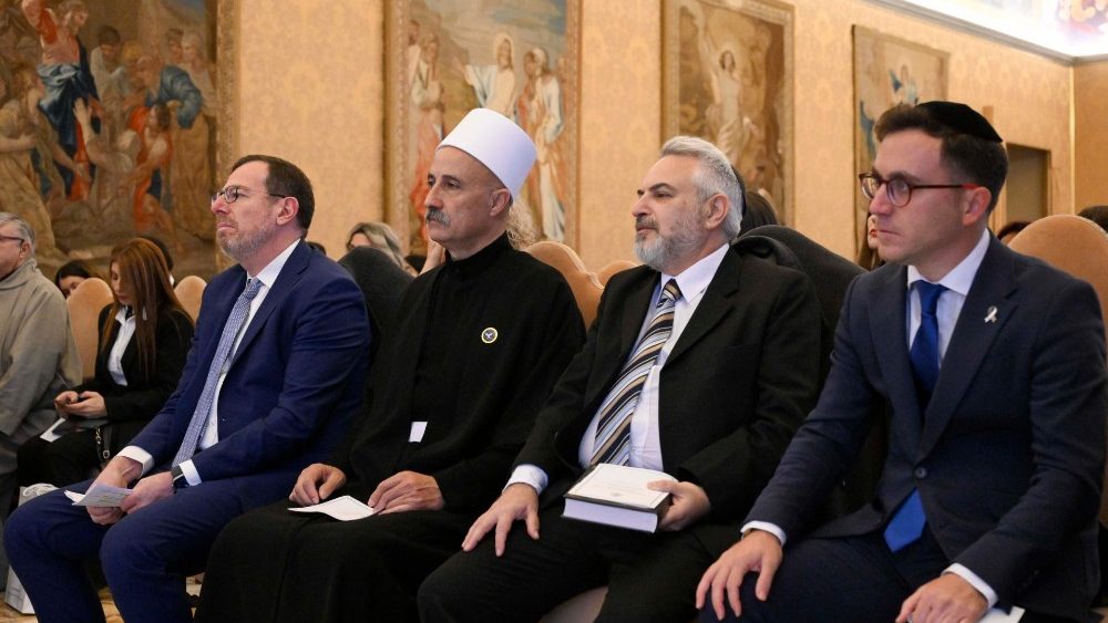 Падчас аўдыенцыі з дэлегацыяй Рады Універсальнага Міру