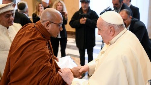 František: Urgentní mír ve Svaté zemi, dialog jedinou možnou cestou