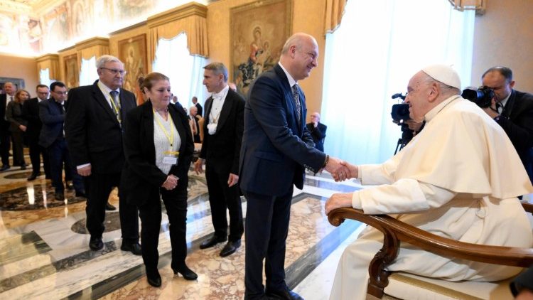 Papa recebe os parlamentares do sul da França