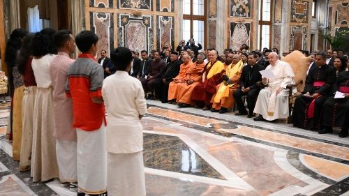 Papež: Nerespektov&aacute;n&iacute; n&aacute;božensk&yacute;ch hodnot vede k netoleranci ve světě