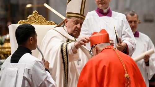 François aux nouveaux cardinaux, soyez «des bâtisseurs de communion»
