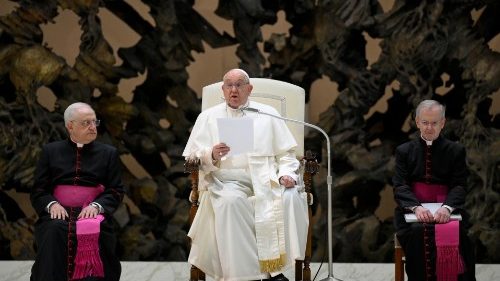 El Papa: La esperanza no es una palabra vacía, el cristiano debe irradiarla y sembrarla