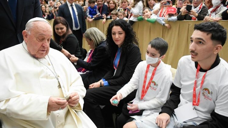 Papa akutana na wanachama cha kiitalia dhidi ya saratani ya damu