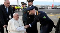 2024.12.15 Papież przed wylotem na Korsykę