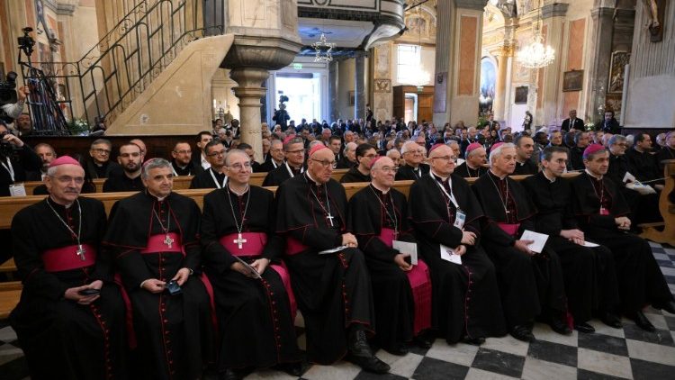 Alcuni vescovi presenti nella cattedrale di Santa Maria Assunta